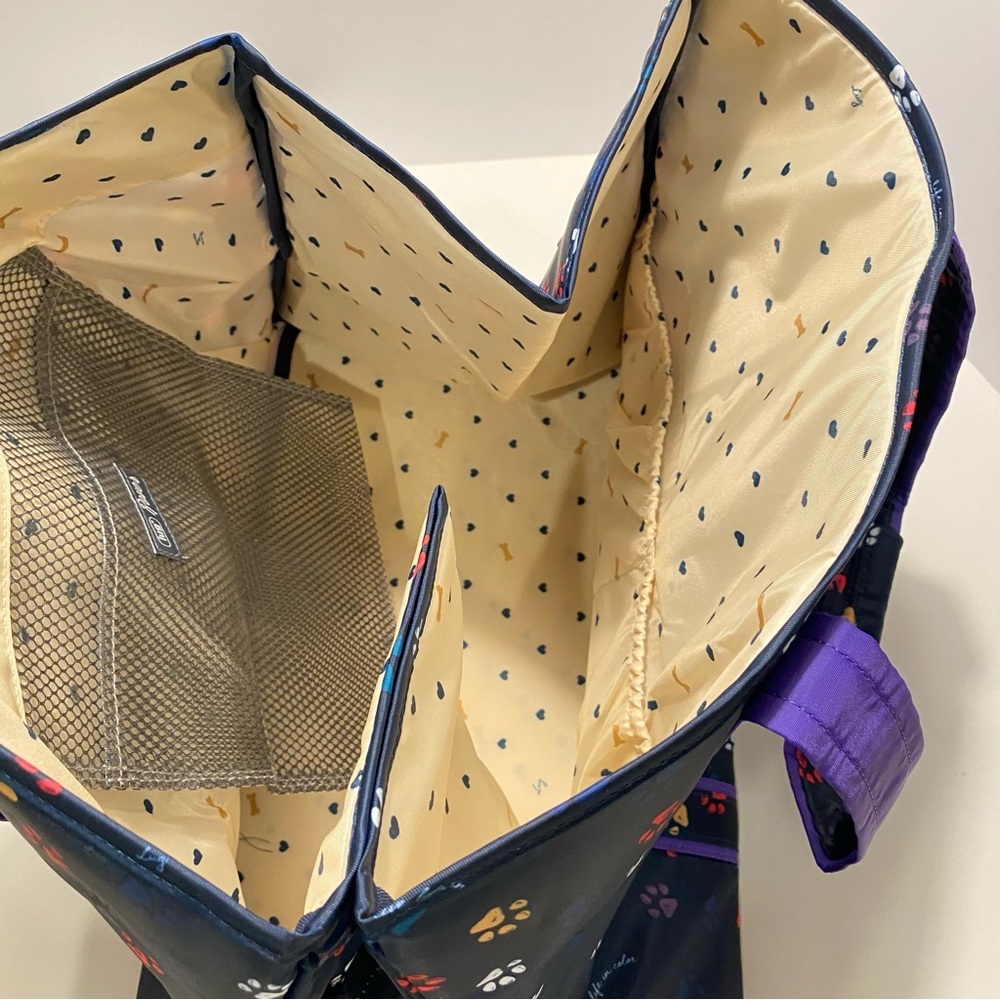 Lug Rover Tote. NWT. HUGE! Paws Navy pattern - Picture 10 of 13
